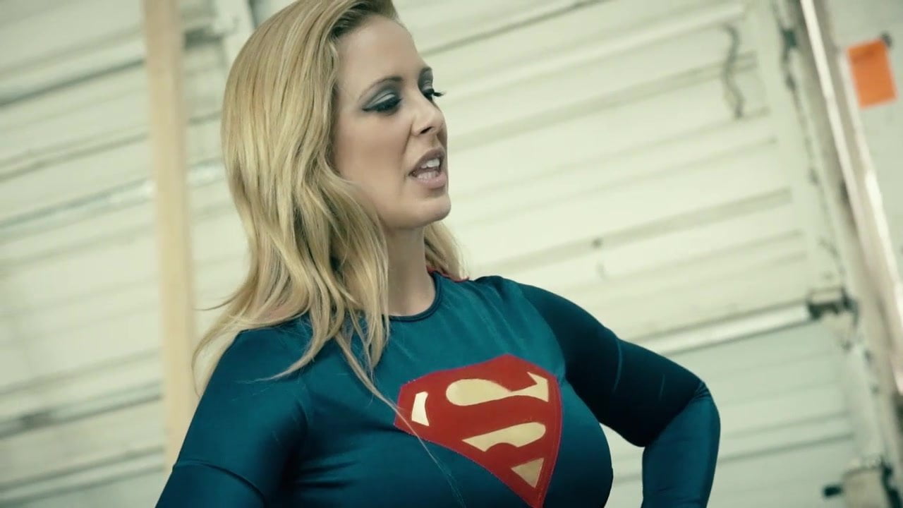 Hot Supergirl Cosplayer Gets Restrained By Bad Guys and ...