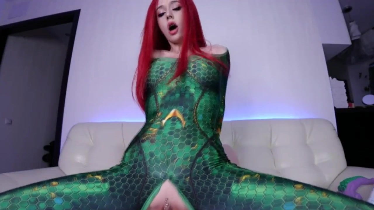 Mera Video Sex - ðŸ†ðŸ’¦ Mera from Aquaman Cosplayer Riding Tentacle Dildo - Cosplay ...
