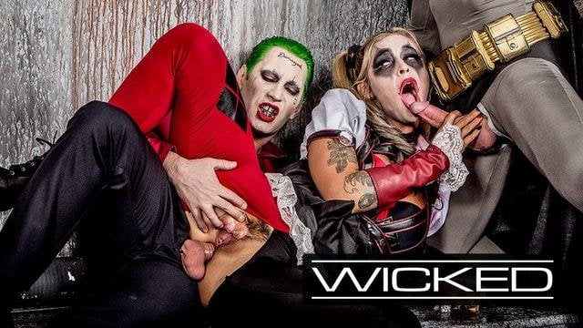 Harley Quinn Cosplayer Fucks The Joker And Batman Cosplay Porn Tube