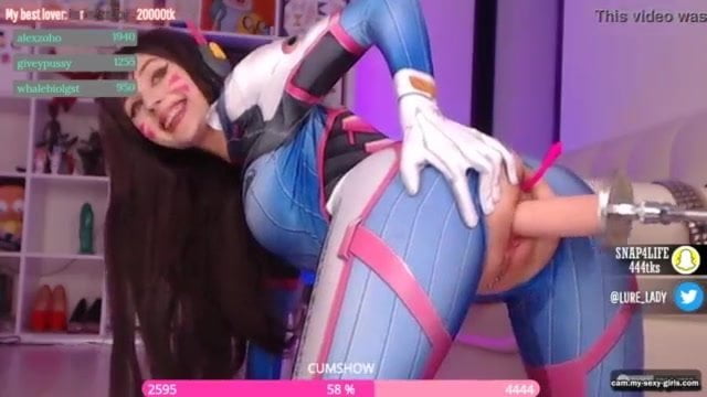 Lure Lady Cosplaying DVa Loves Playing With Her Fuck Machine On Cam